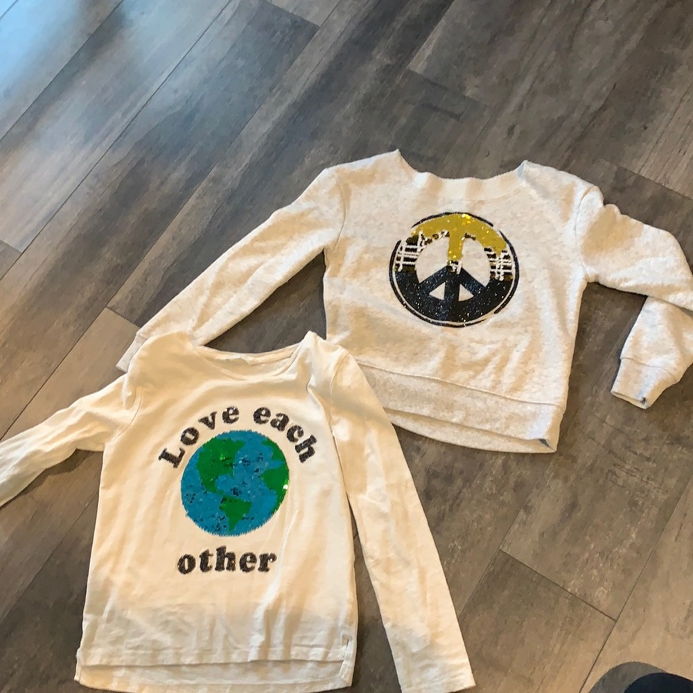 2 girls shirts